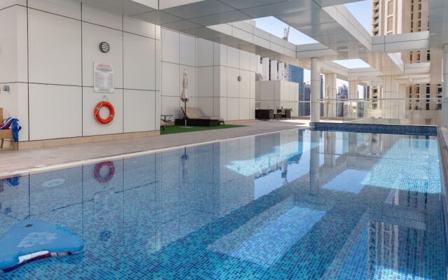 Luxuriously Elegant 2BR Apartment in Downtown Dubai
