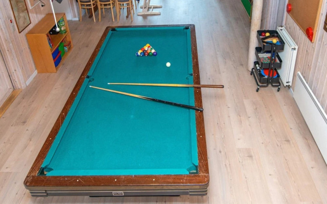 10 Person Holiday Home in Oksbol
