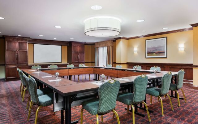 Hampton Inn & Suites Cleveland-Beachwood