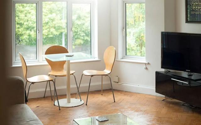 Spacious Apartment Close to City Centre & Stadiums