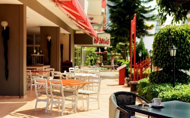 Smartline Sunpark Aramis Hotel