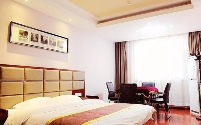 Jiujiang Golden Bay Holiday Hotel