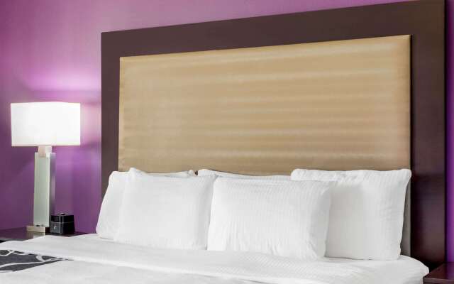 La Quinta Inn & Suites by Wyndham McAllen Convention Center