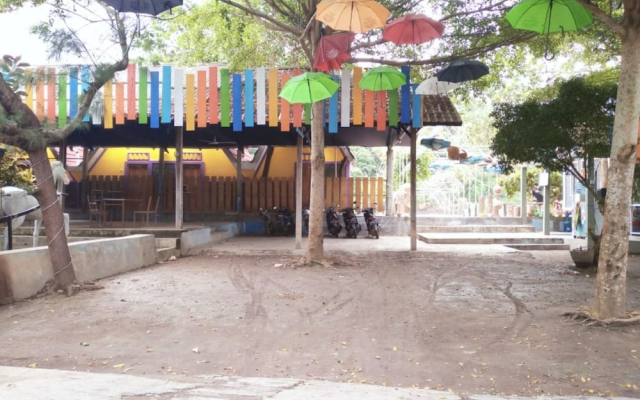 Pantai Suwuk River View Bungalow