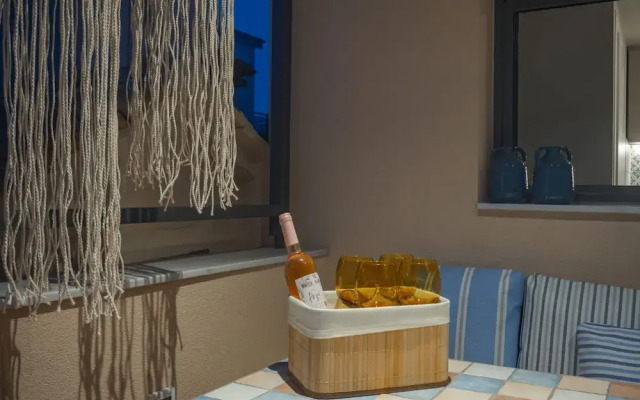 Elegant City Apartment - 250m From Solomos Square