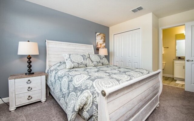 6-Bedroom Villa in Davenport 1517MB