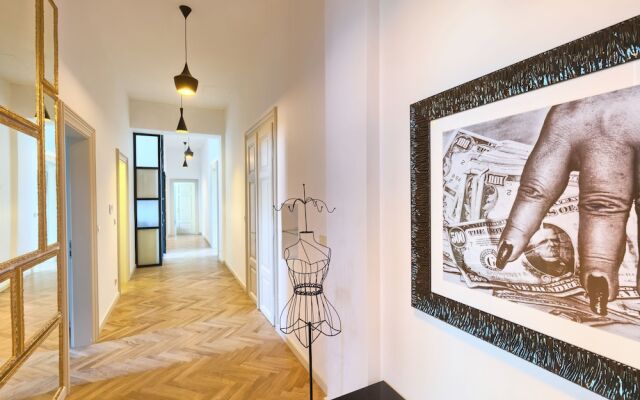 EMPIRENT Grand Central Apartments