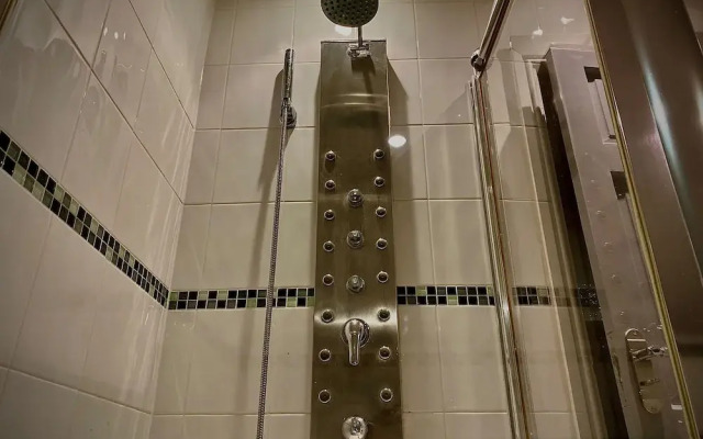 Captivating 4-bed Hot Tub House in Blackpool