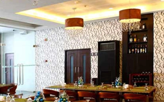 Diamond Suites and Residences