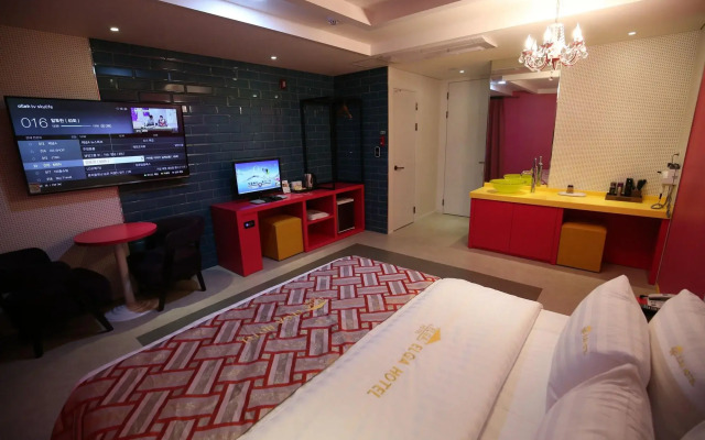 Elga Hotel