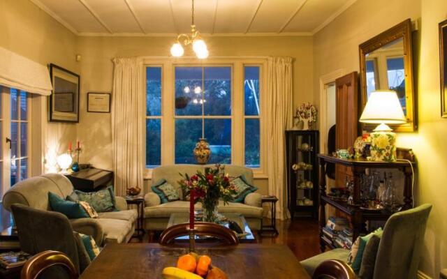 Auckland Birdwood House B&B