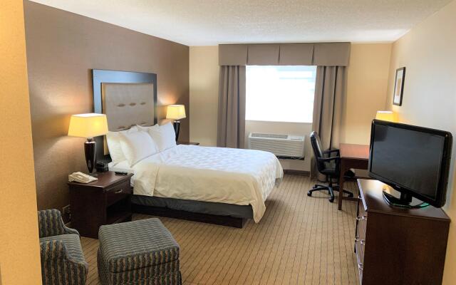 Holiday Inn & Suites Chicago-Carol Stream (Wheaton)