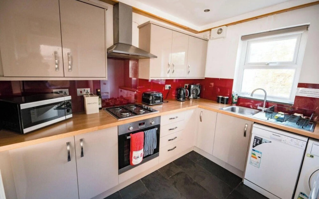 Park Square Retreat in Blaenau