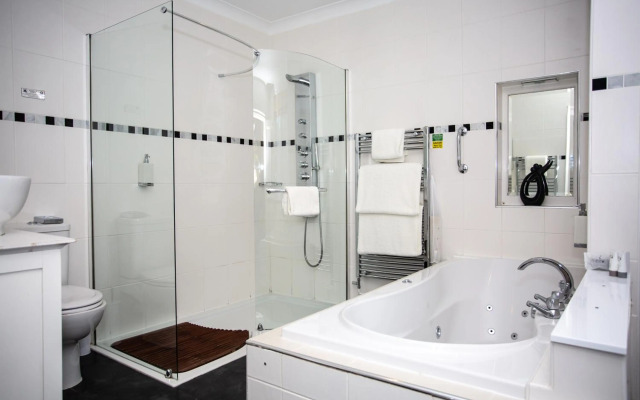 Отель Sea Marge