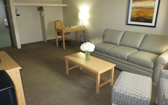 Ramada Edmonton Hotel & Conference Centre