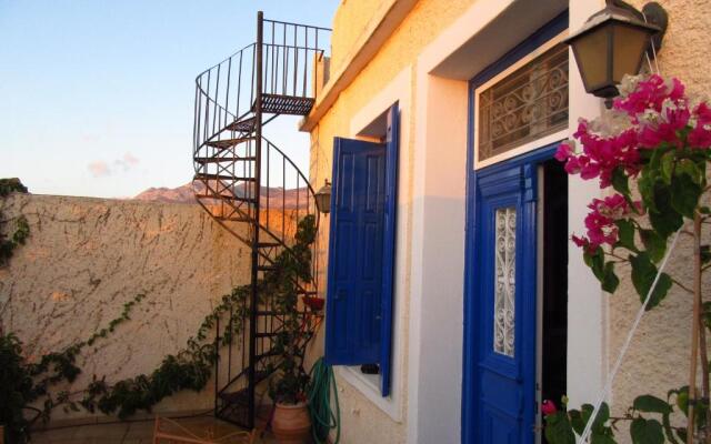 Luxury 100 m2 house in the centre of Naxos