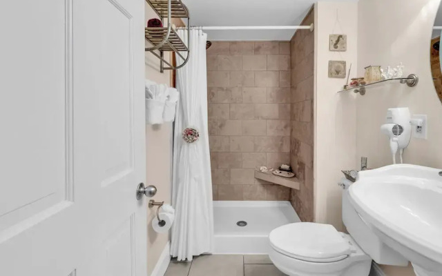 Bluewater Resort 602