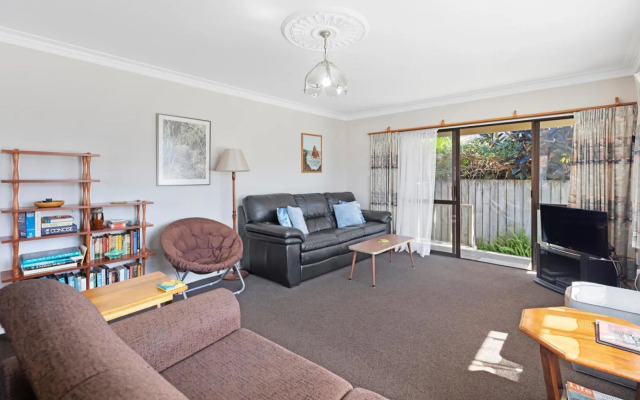 At The Mount - Mt Maunganui Holiday Home