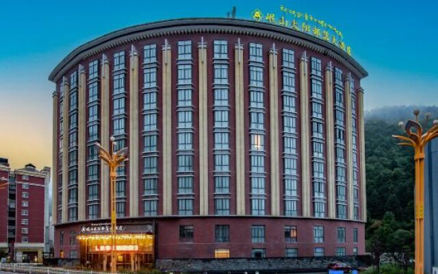 Minshan Sun Tribe Hotel