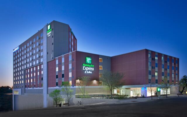 Holiday Inn Express & Suites Austin Downtown - University, an IHG Hotel