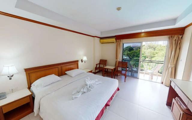 Lek Villa
