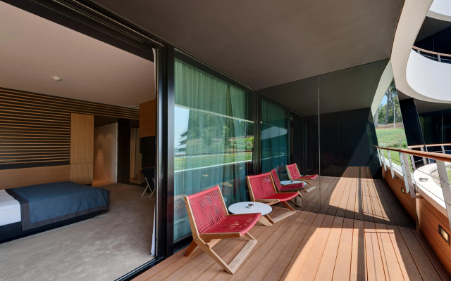 Lone Hotel by Maistra Collection