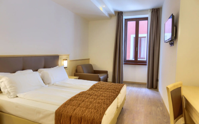 Hotel Europa Sky Pool & Panorama