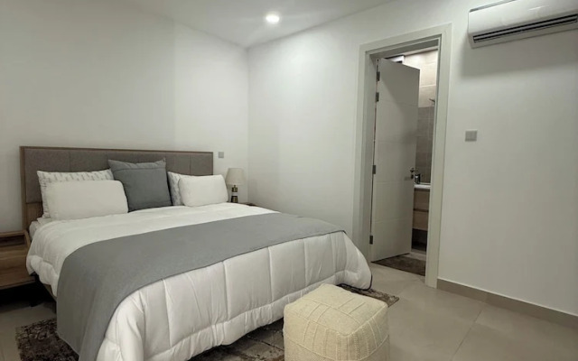Kinville  Suites - Cantonment Living