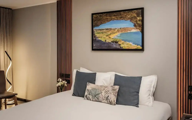 Isabella Suites