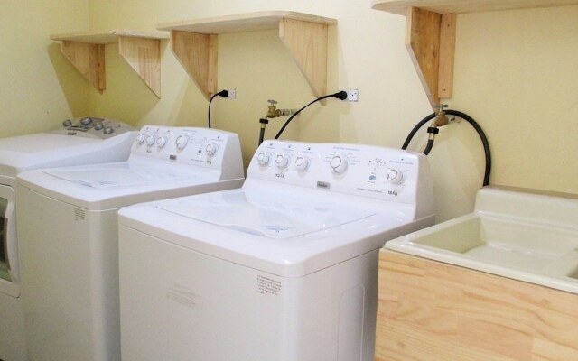 Cedar Cats Apartments