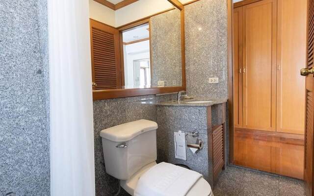 Royal Riverside Villa Chao Phraya View Suite