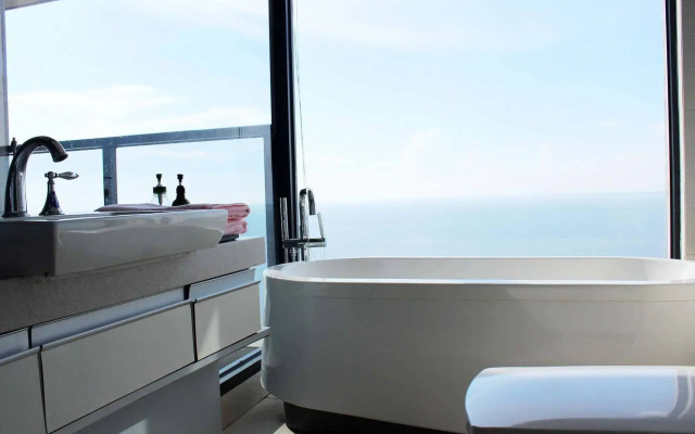 North Bay No. 1 Hotel Apartment