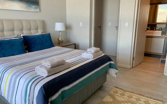 Umhlanga Arch 703 Sea View self-catering