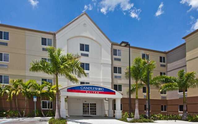 Candlewood Suites Fort Myers Sanibel Gateway, an IHG Hotel