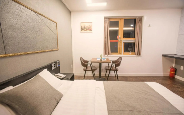 Hotel Major 2