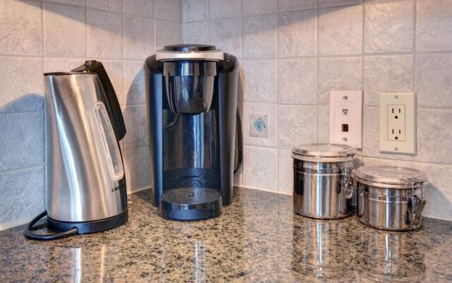 Family fun Private Indoor hot tub Citq 234953