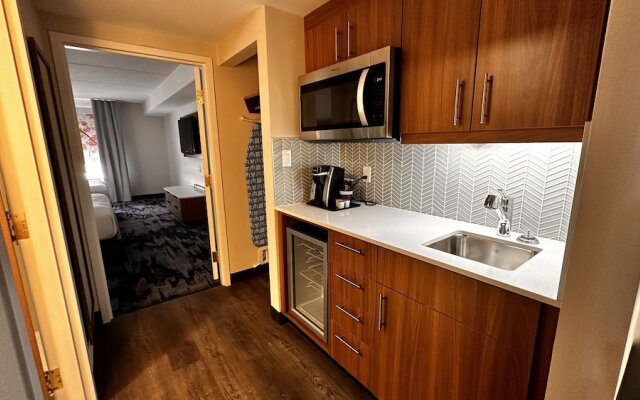 Newmarket Hotel & Suites