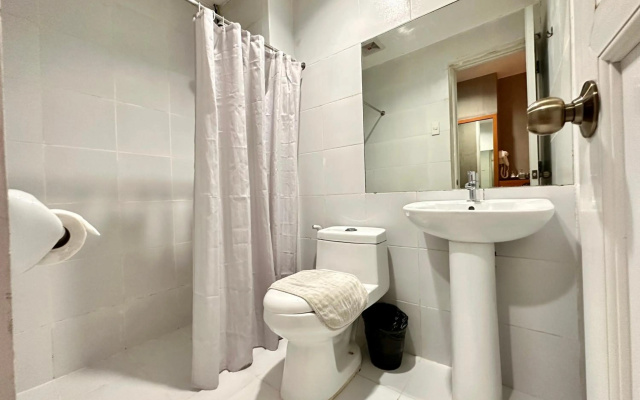 Big Hotel - Image 7