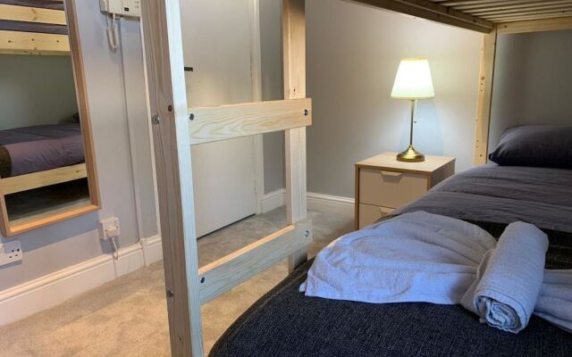 Donatello Rooms Aldgate