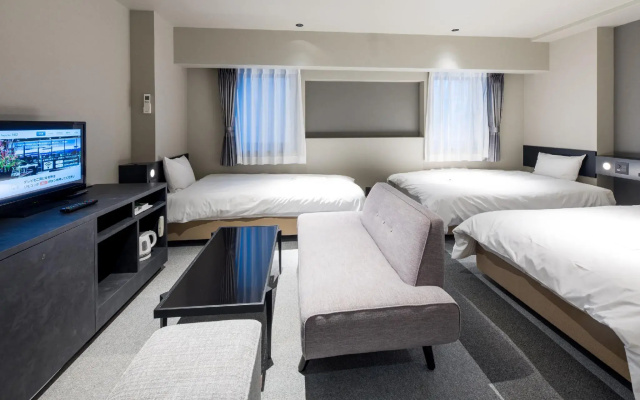New Osaka Hotel