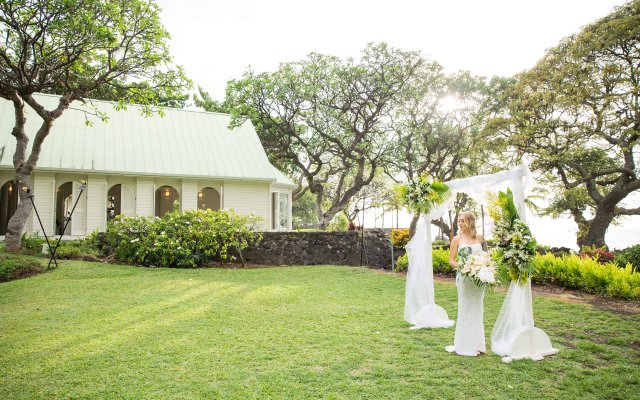 OUTRIGGER Kona Resort and Spa