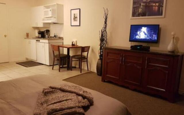 Cozy Little Studio by Amazing Property Rentals
