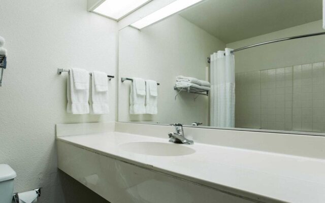 Quality Inn & Suites Fresno Northwest