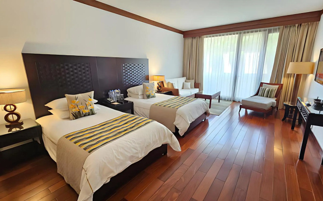 Jaypee Greens Golf & Spa Resort – Guest Rooms – Greater Noida