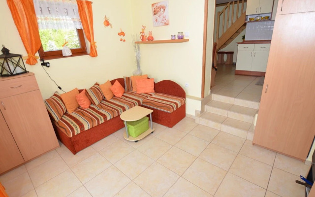 Cozy Chalet in Modrišice With Swimming Pool