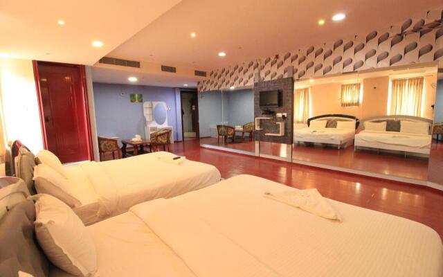 Aishwaryam Hotel