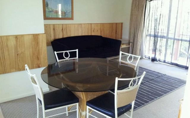 Avondale Motor Inn