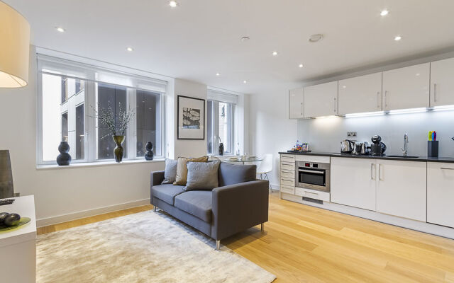 Fetter Lane Apartment