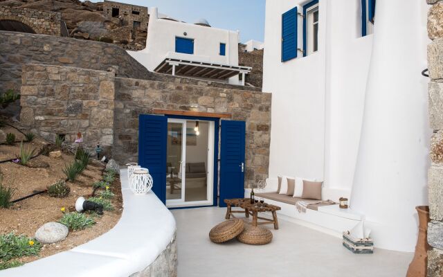 Argiro's Gorgeous Studio In Cycladic