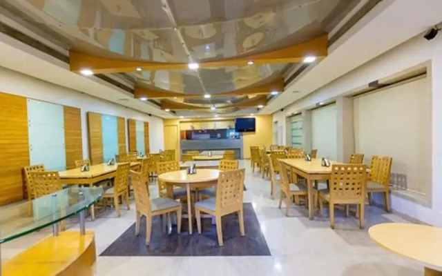 Sukh Hotel, Juhu